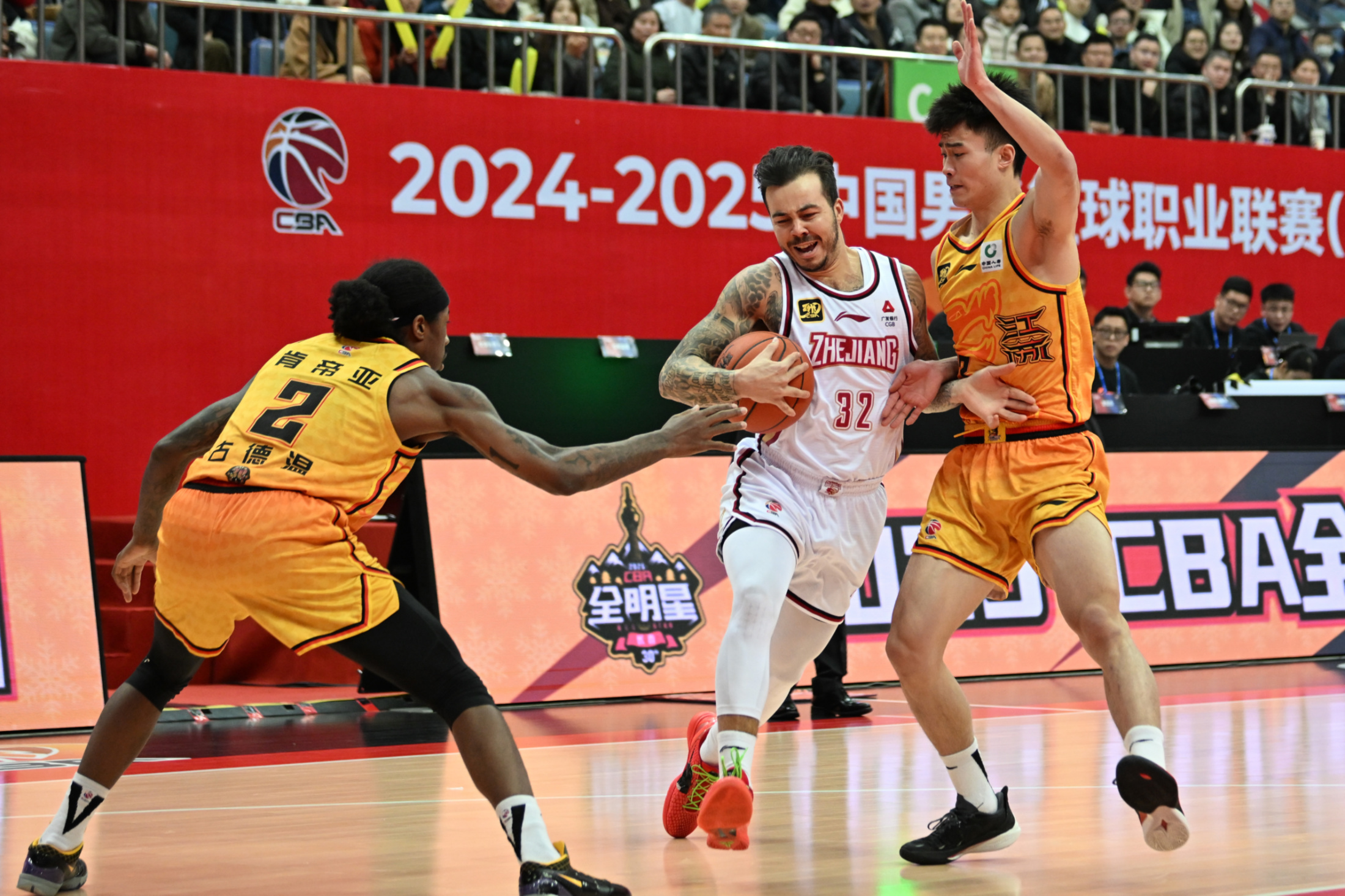 开元最新网址CBA常规赛加时末段再迎强敌；浙江稠州外线爆发；主帅态度——震撼外界；阵容厚度经受考验的简单介绍